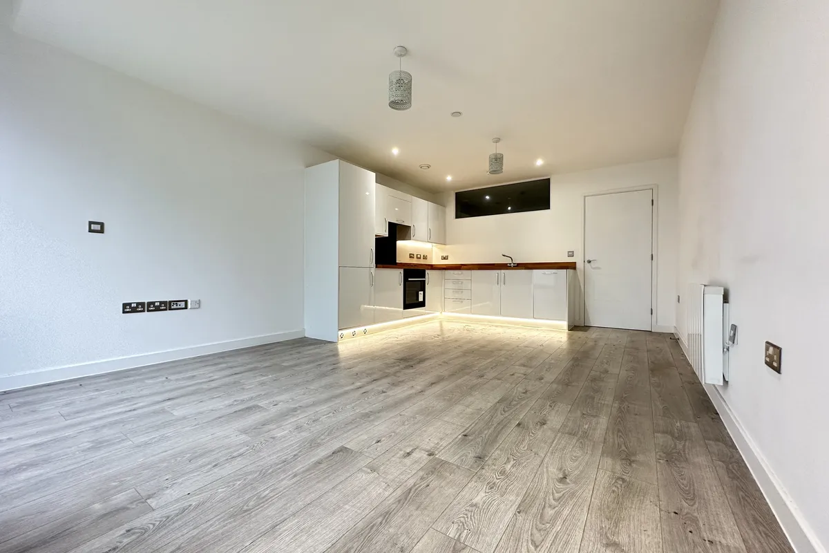 Flat Edinburgh Way in Harlow
