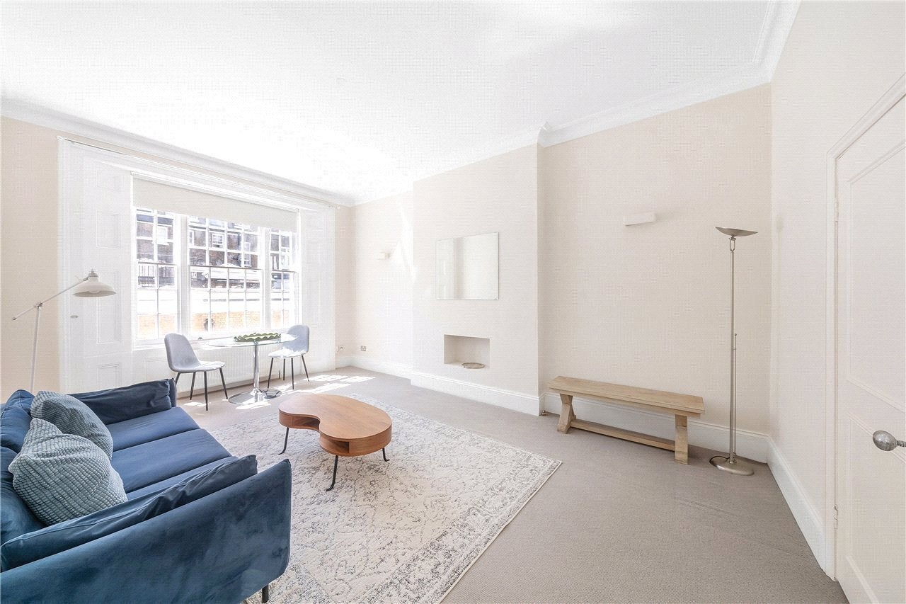 Flat Cornwall Gardens in Greater London
