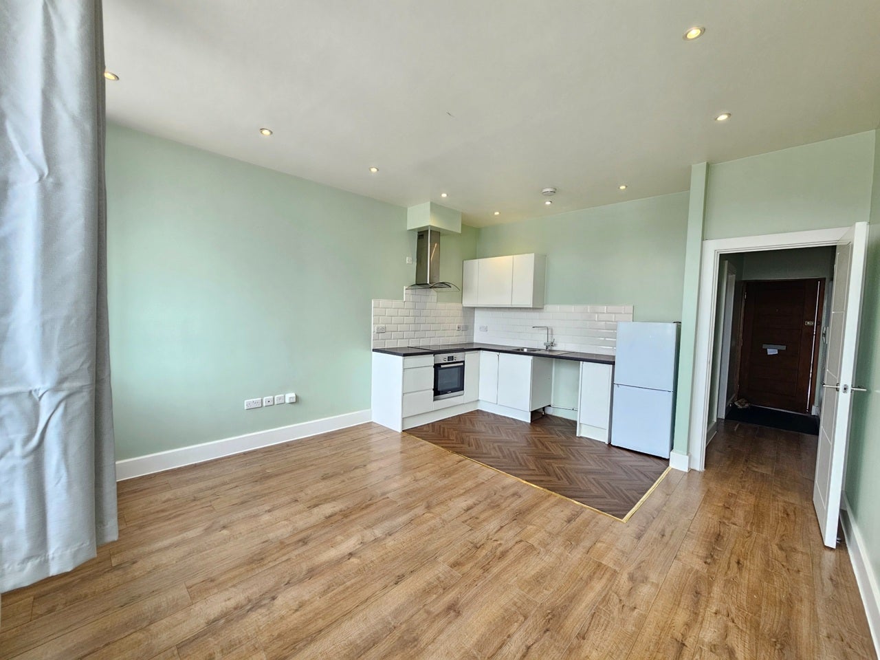 Flat George Street in Luton