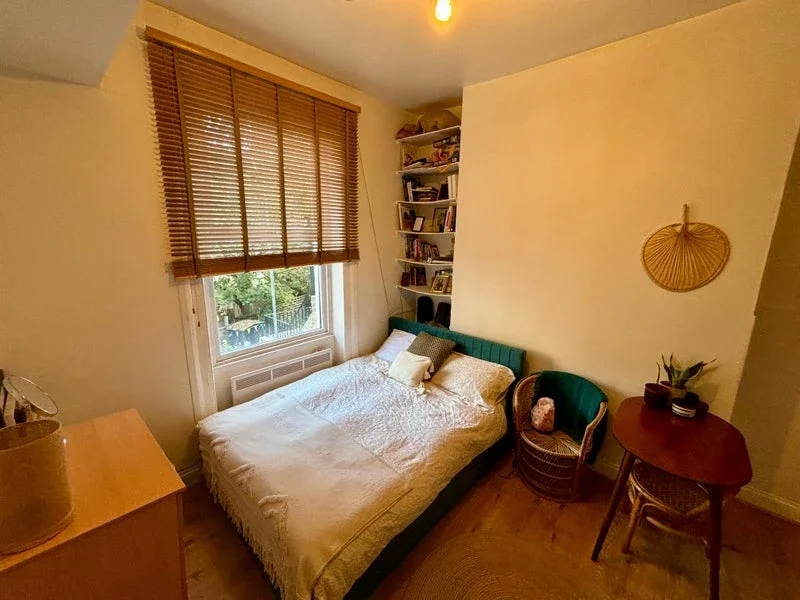 Flat Amhurst Road in Greater London
