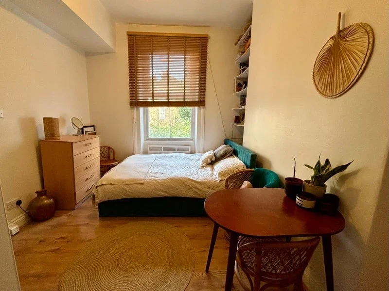Flat Amhurst Road in Greater London