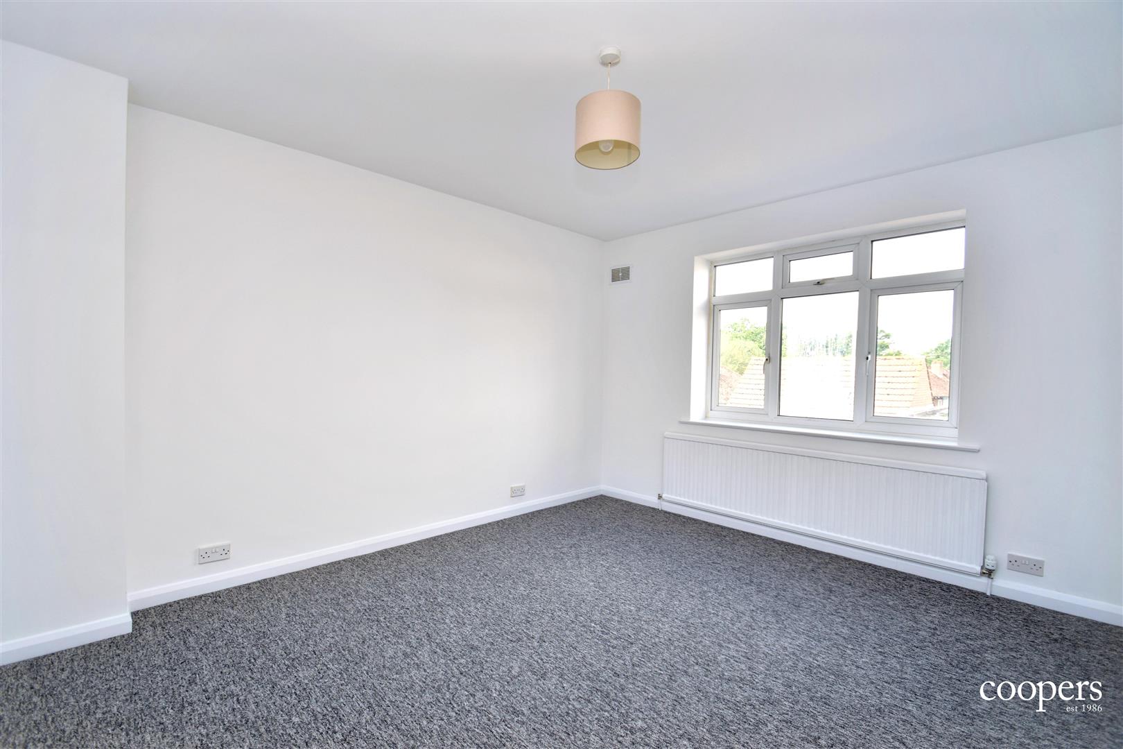 Flat York Road in Greater London