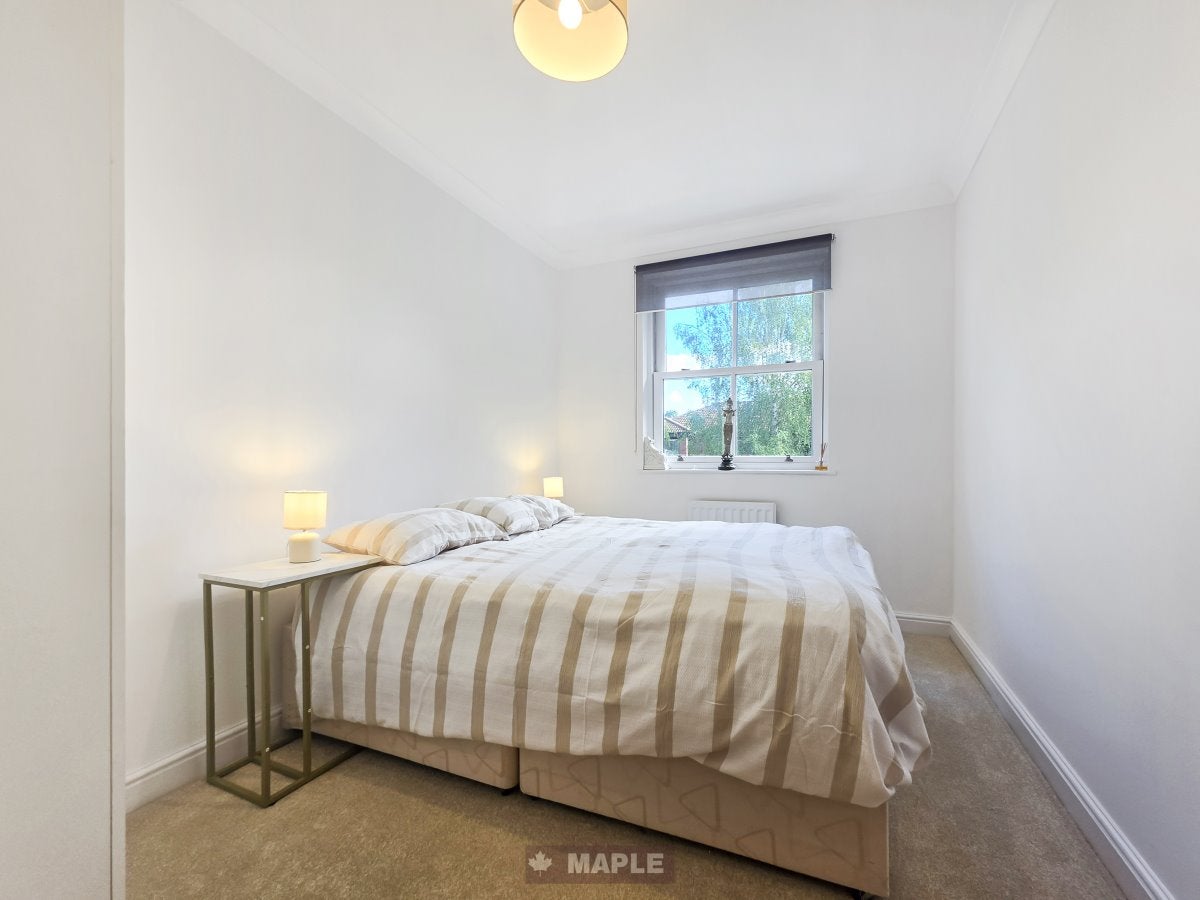 Flat Hampstead Road in London