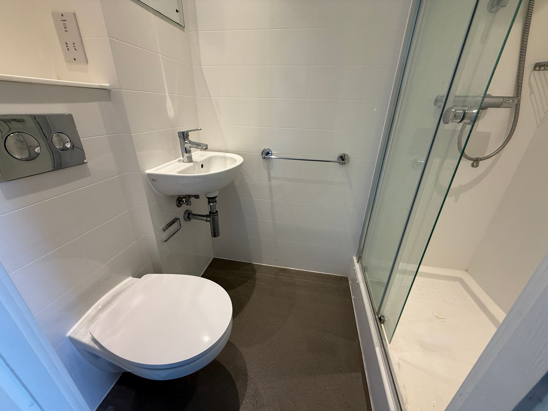 Room Phoenix Grove in Kingswood