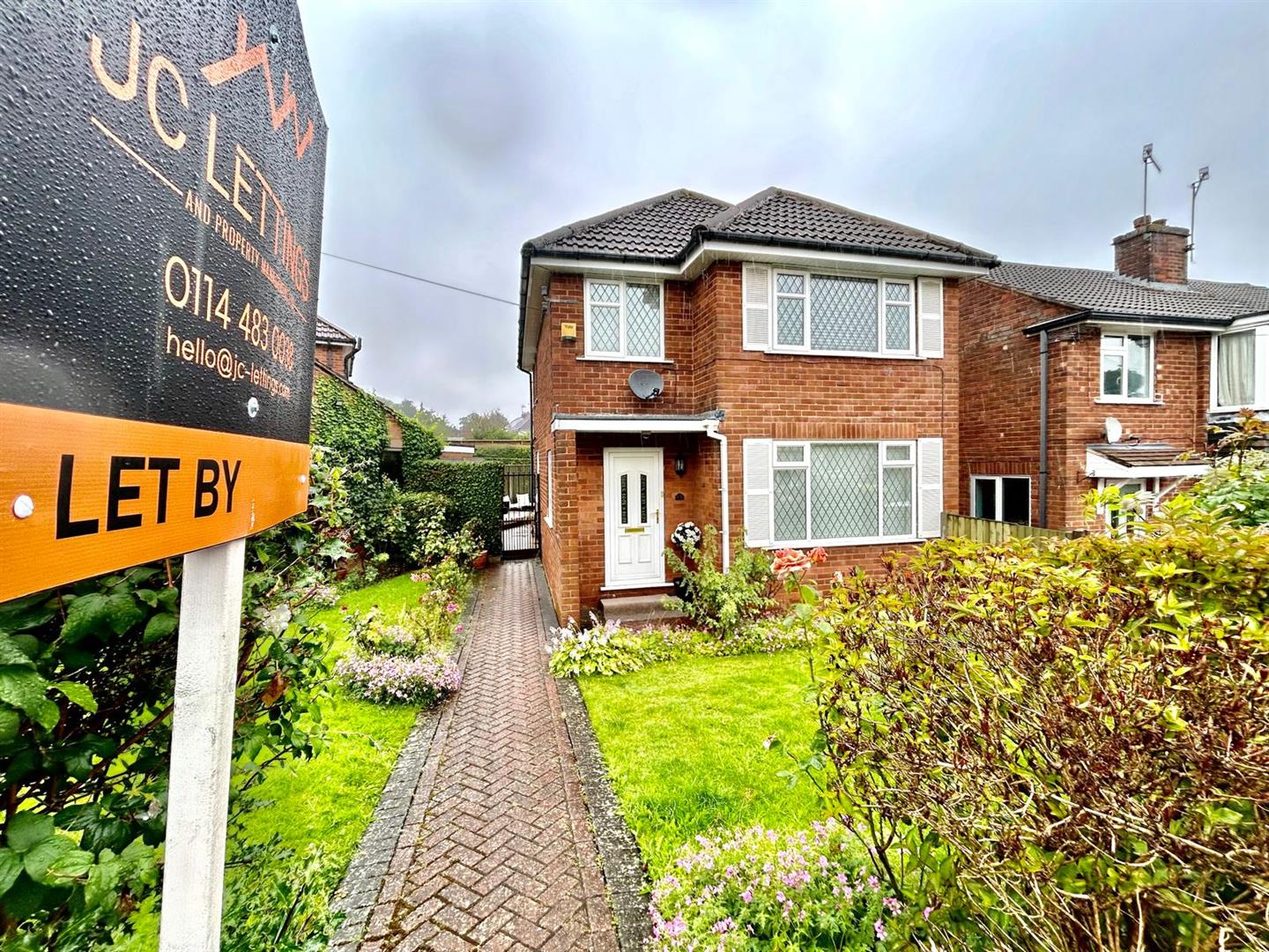 House Sunnyvale Road in Sheffield
