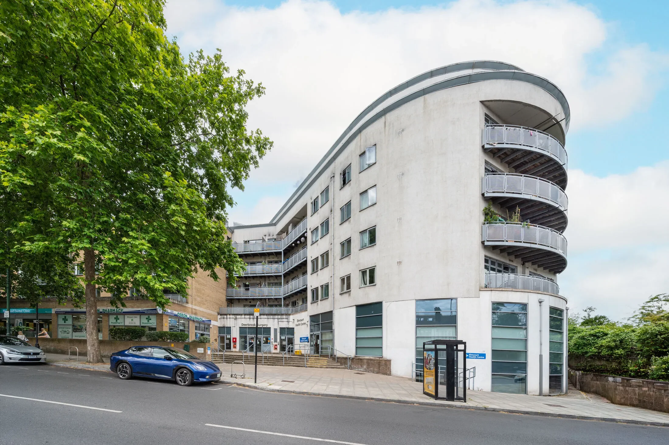Flat Ulverstone Road in Greater London