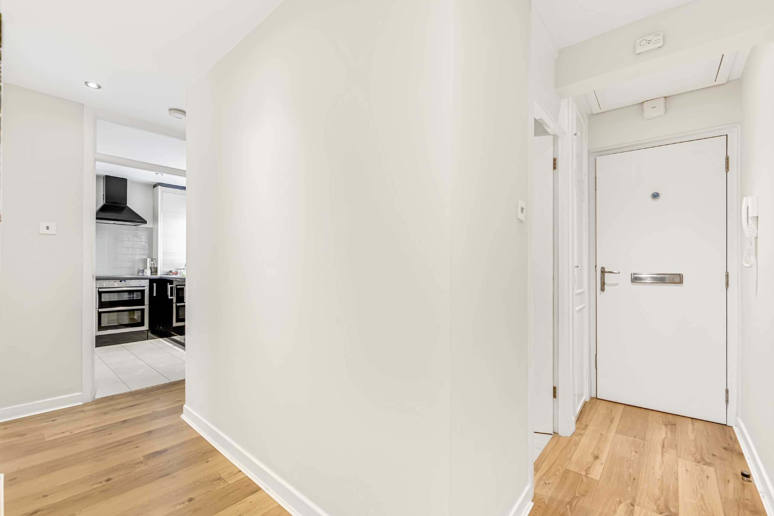 Flat Pelham Road in Greater London