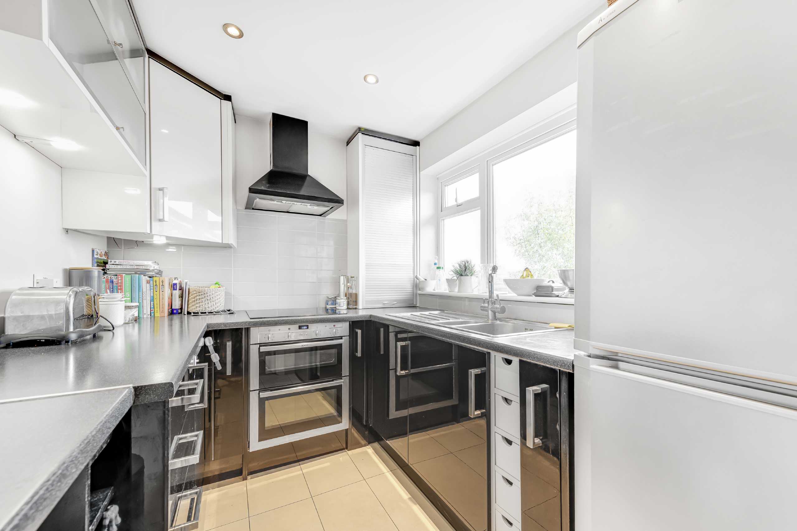 Flat Pelham Road in Greater London