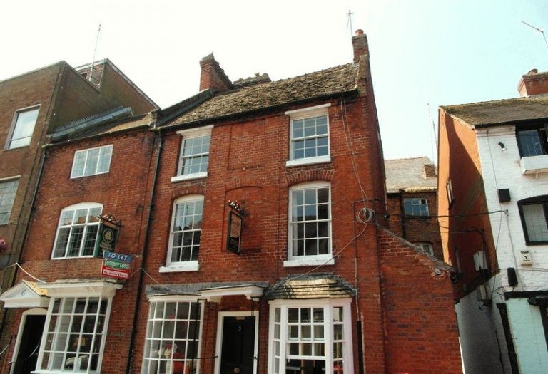 Flat St Mary's Street in Newport