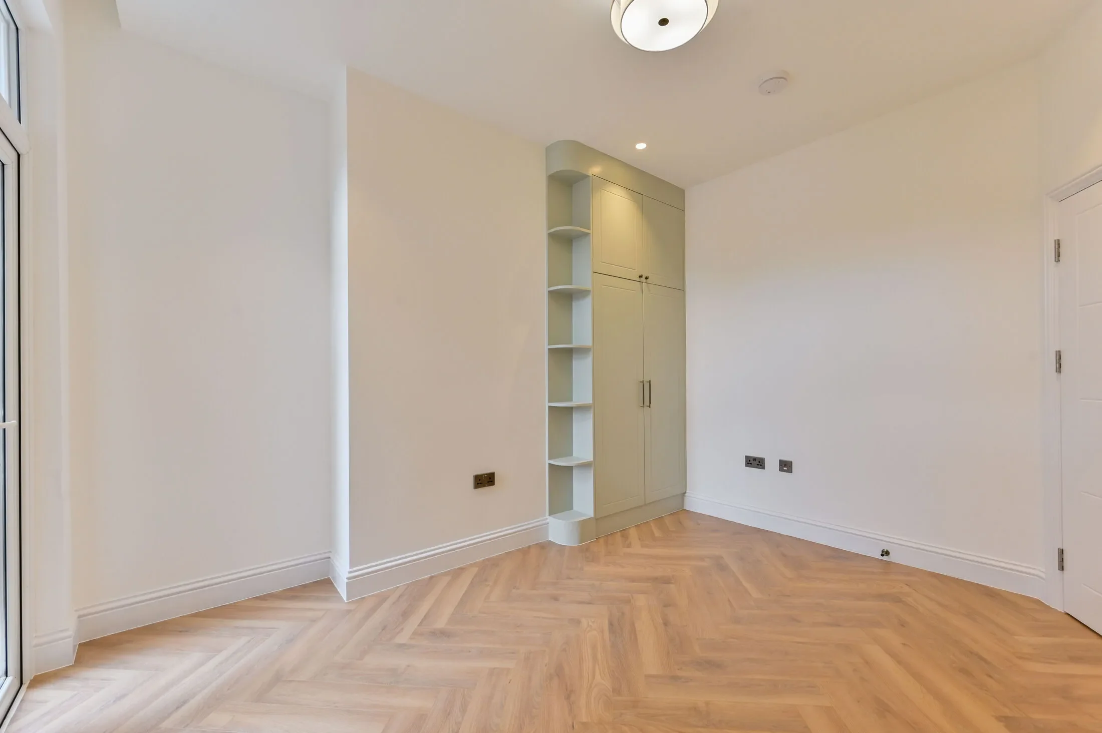 Flat Earlsfield Road in Greater London