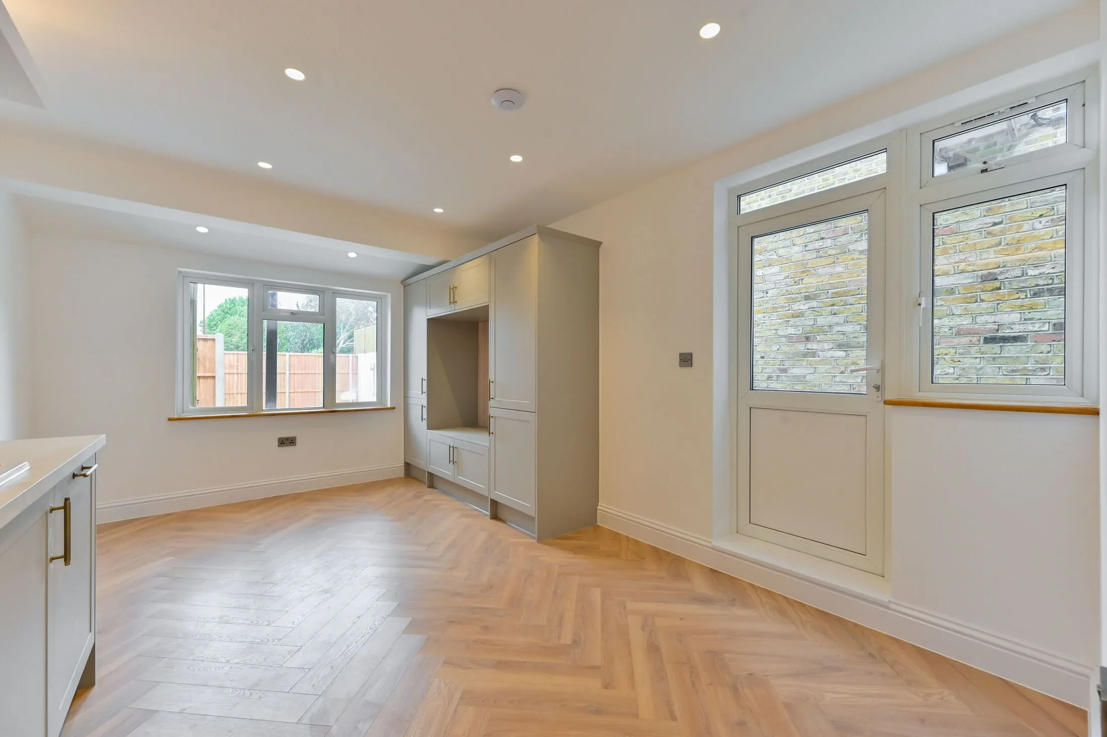 Flat Earlsfield Road in Greater London