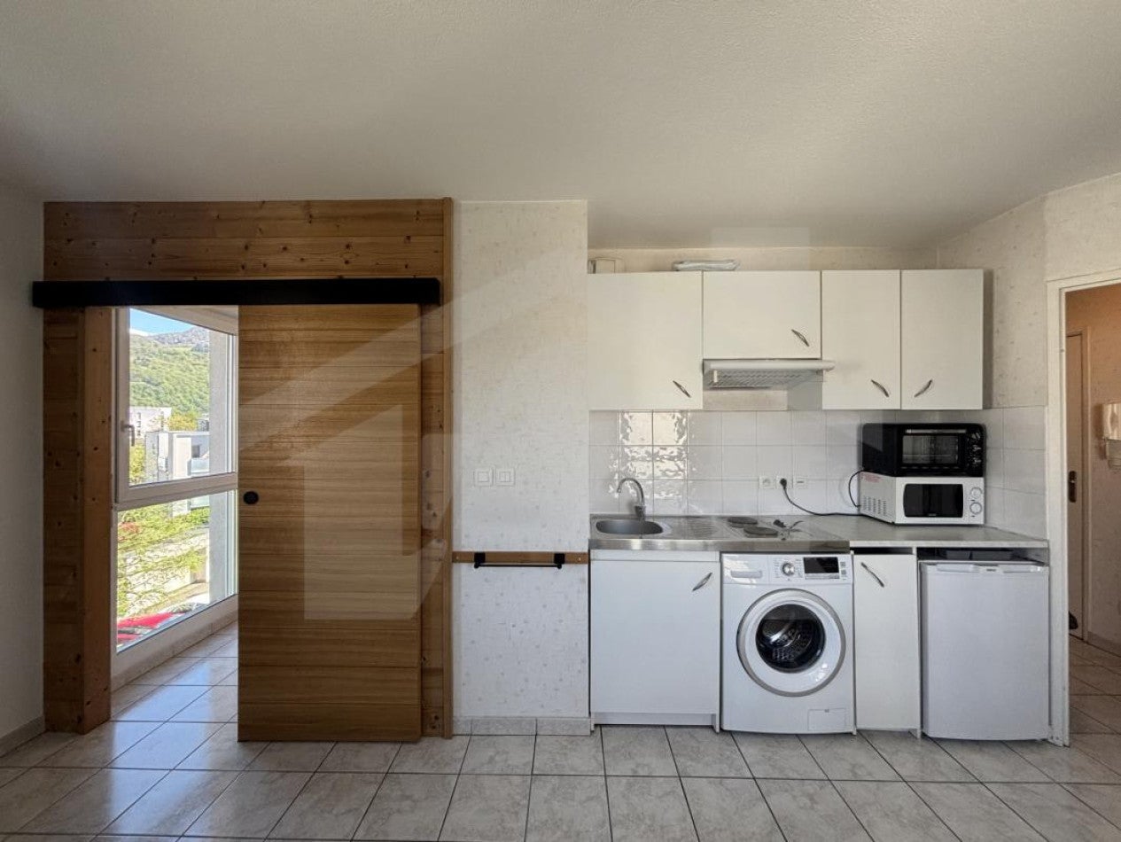 Flat Rue de la Pasionaria in Saint-Martin-d'Hères