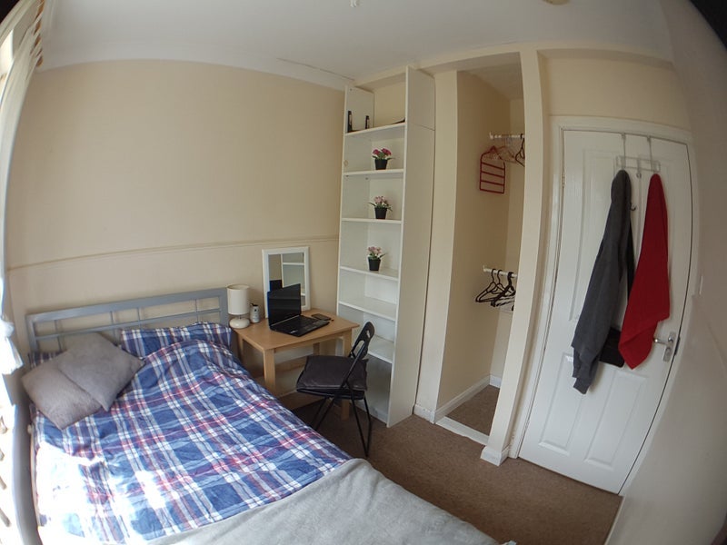Room Wootton Crescent in Bristol