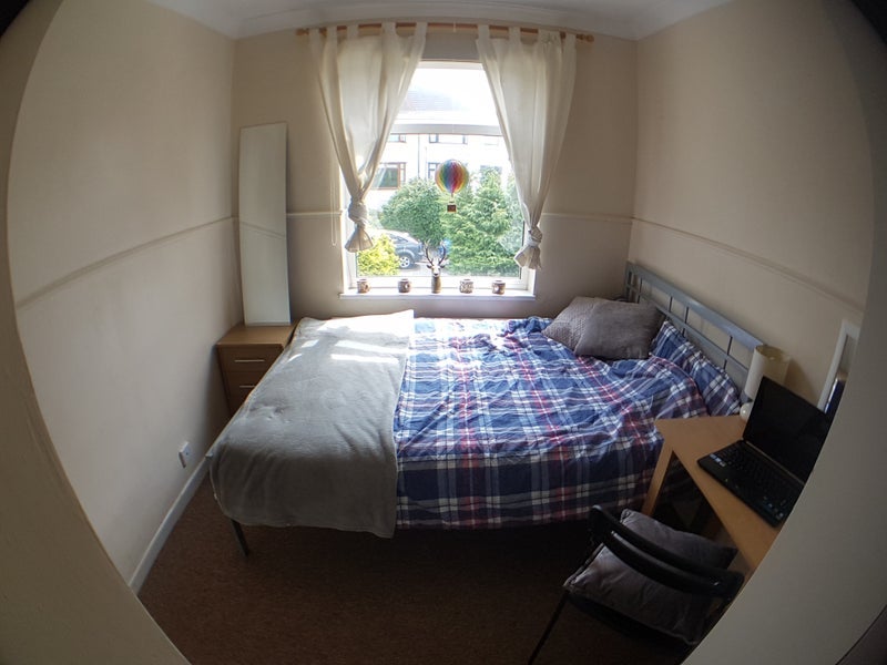 Room Wootton Crescent in Bristol
