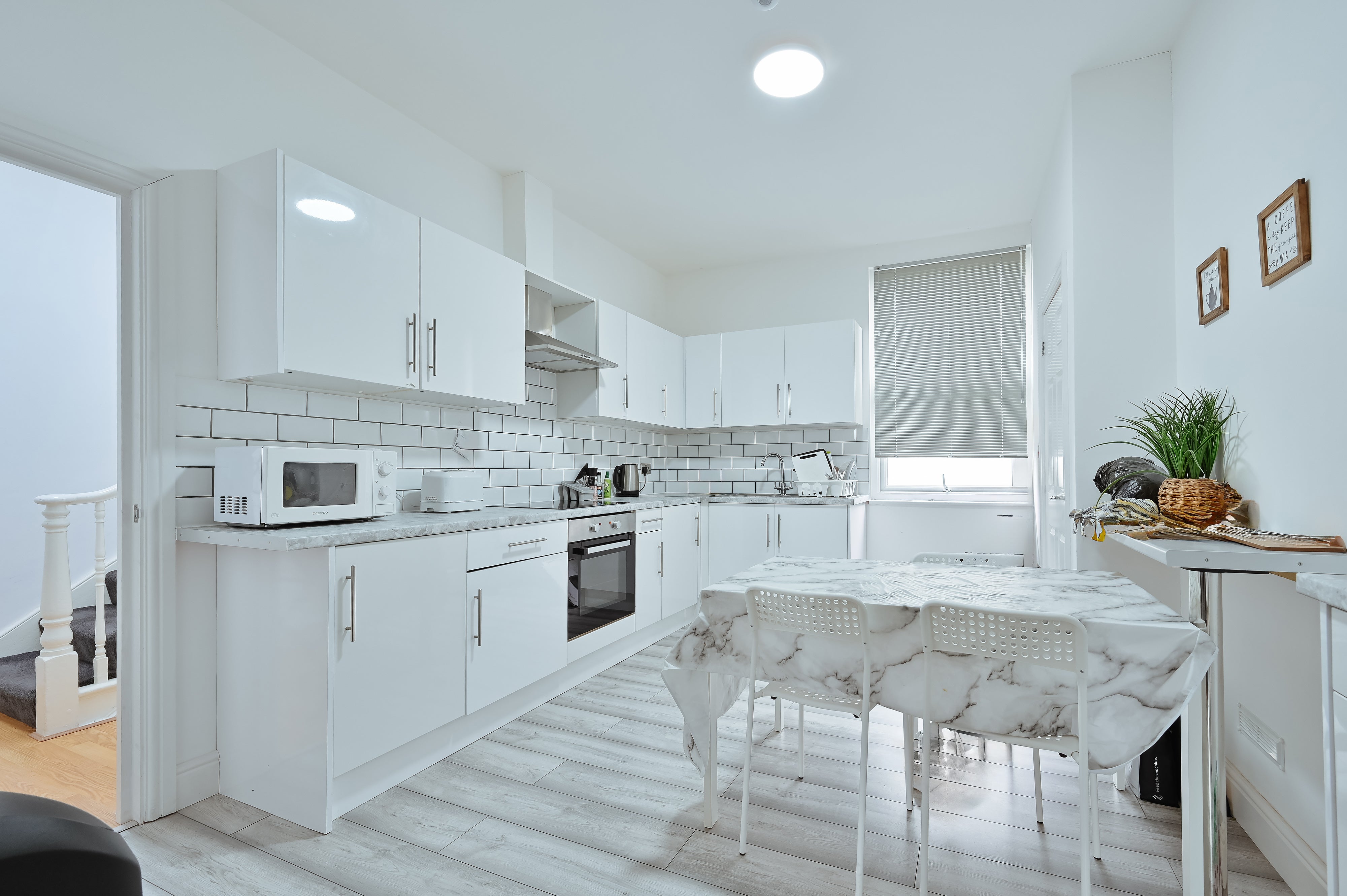Room St Albans Road in Watford