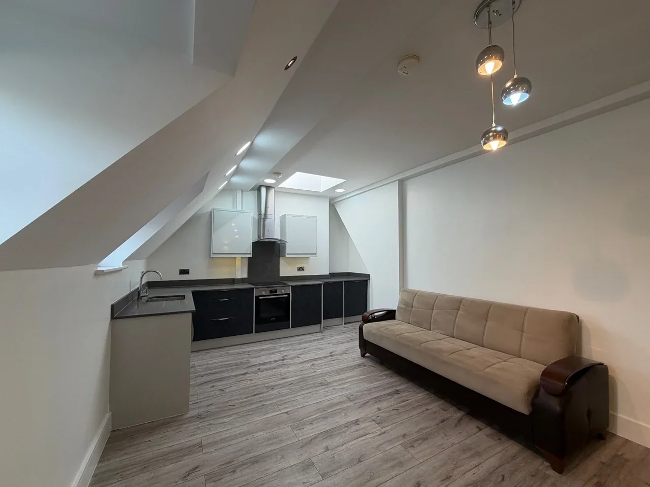 Flat Crossbrook Street in Cheshunt