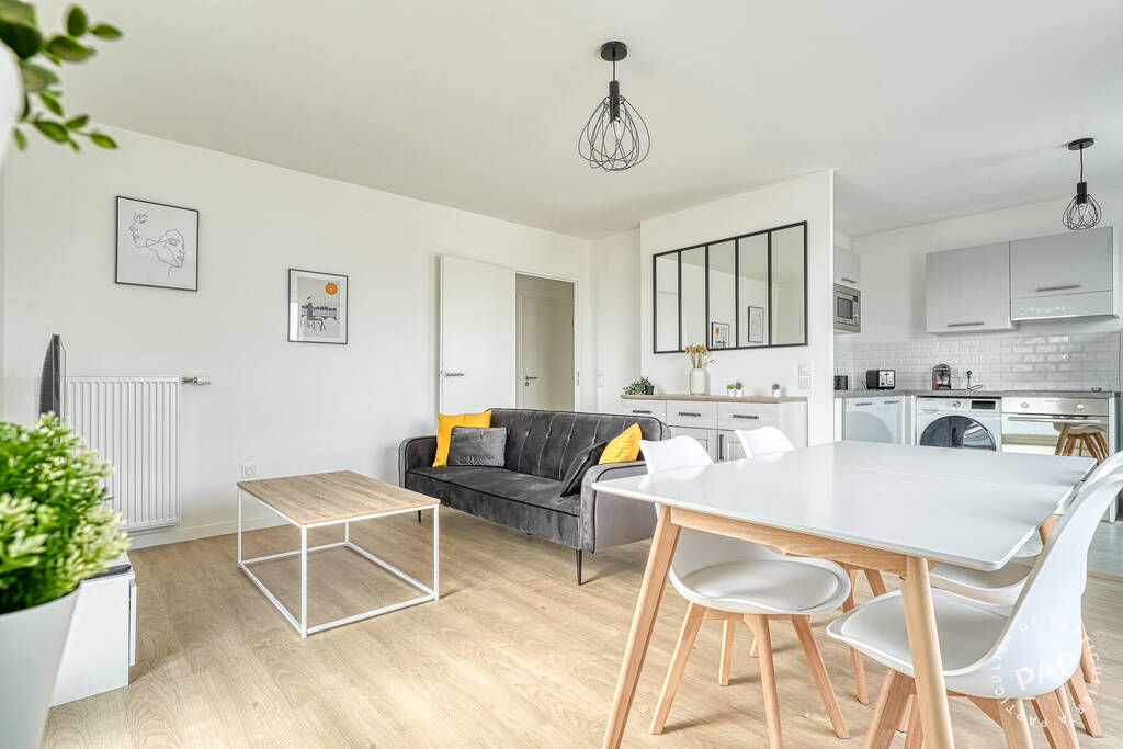 Room Rue des Marjoberts in Cergy