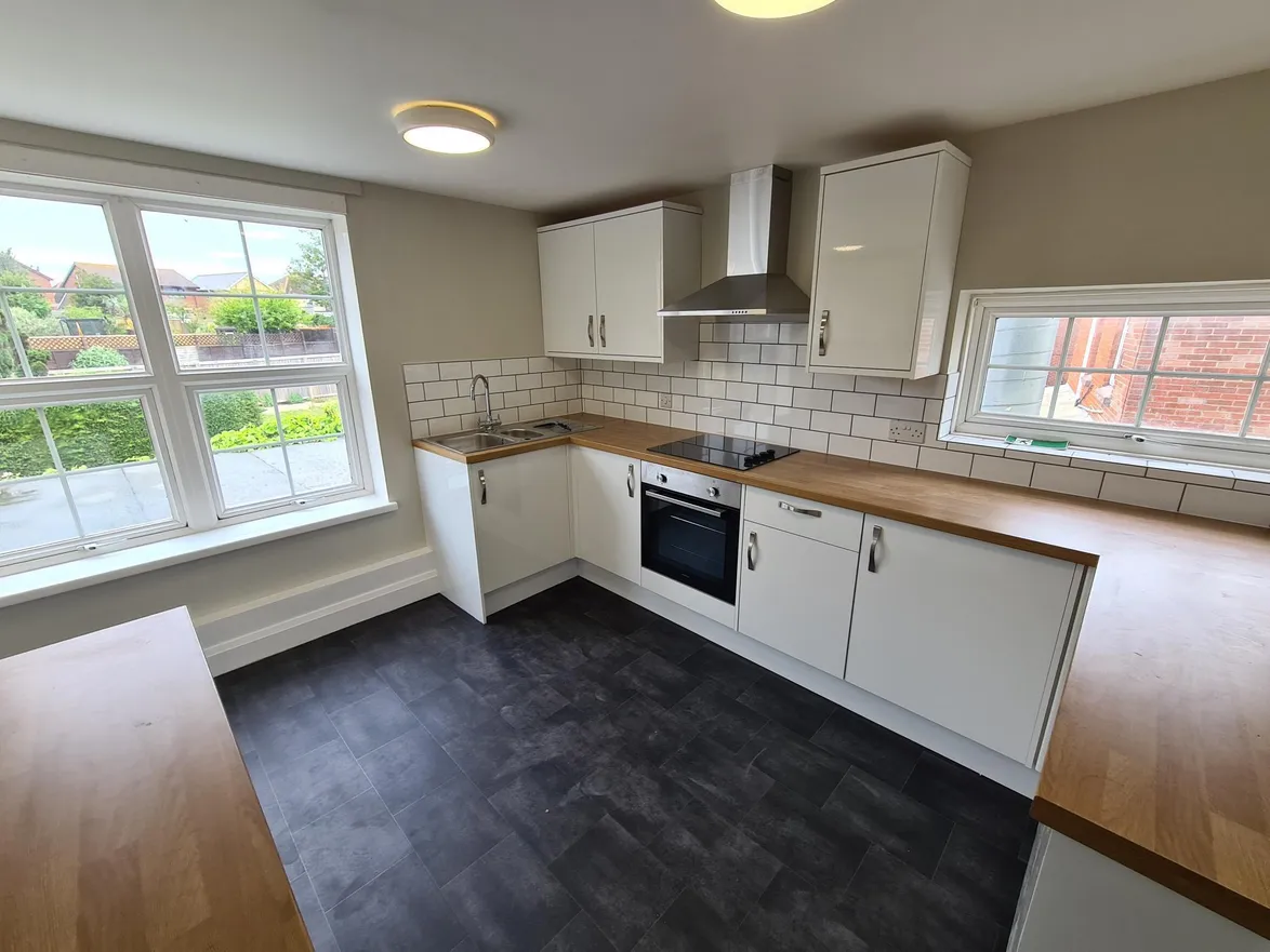 Room Binstead Road in Ryde