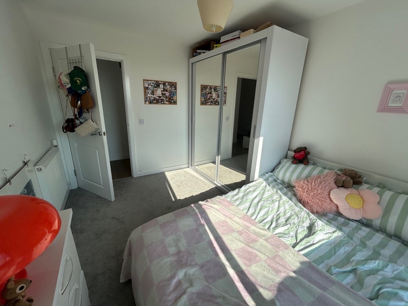 Room Ben Jonson Road in Greater London