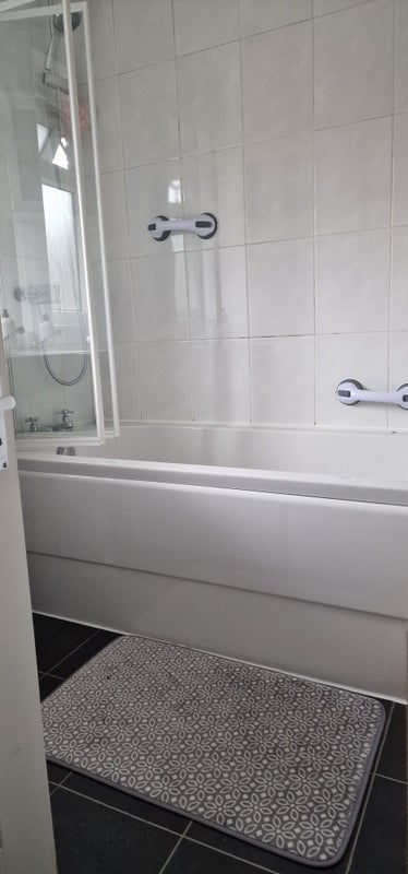 Room Bannister Drive in South Ribble
