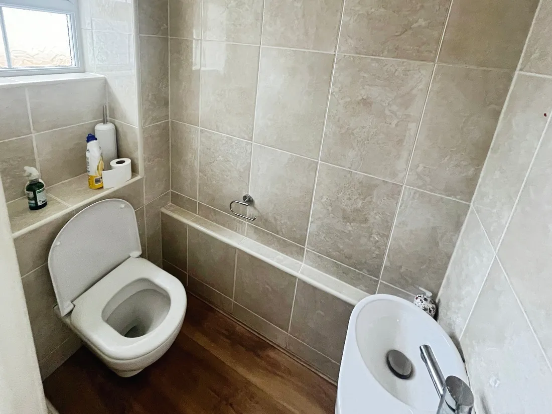 Room Greenhill Road in Pontypool