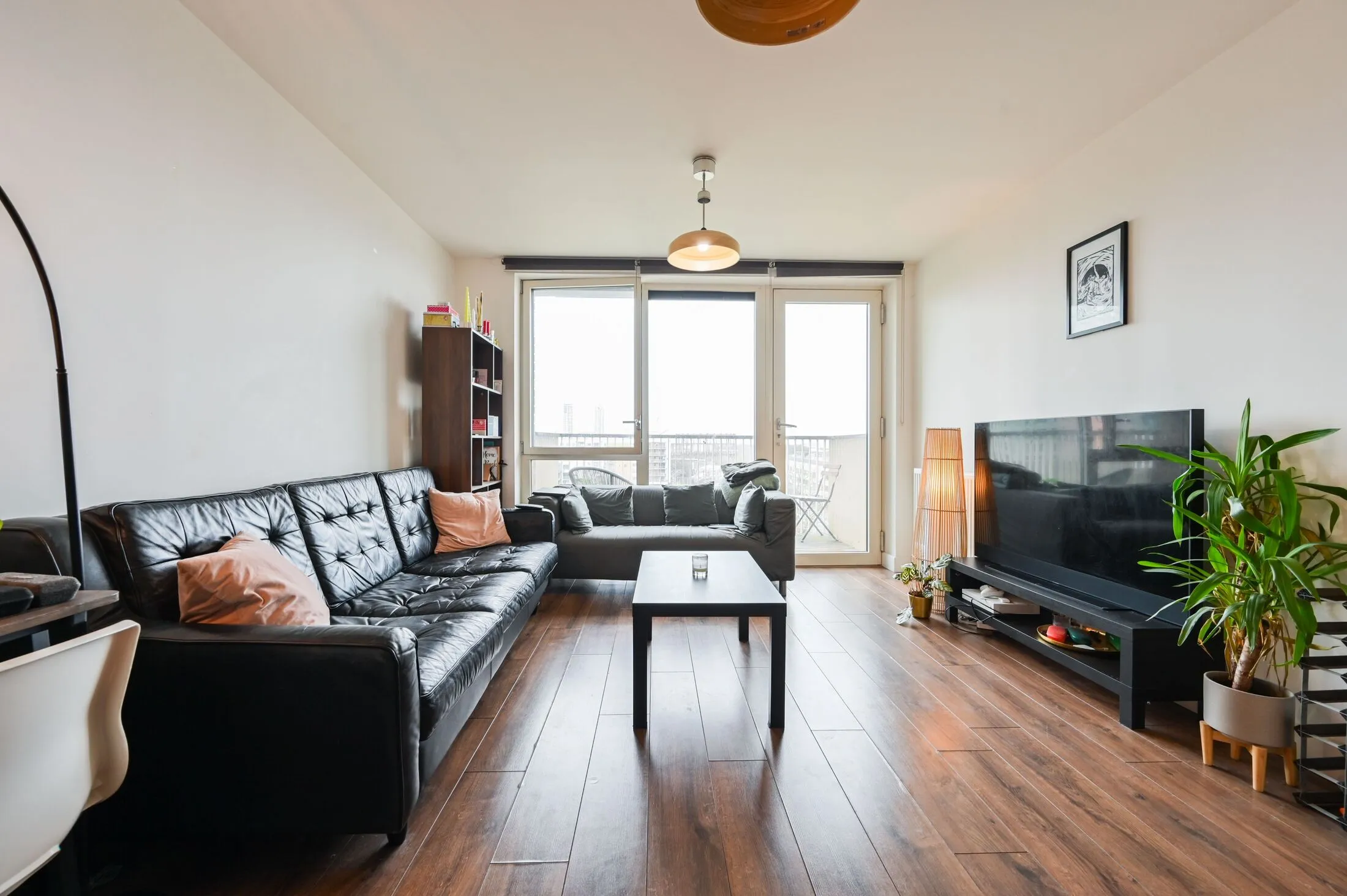 Flat Harston Walk in Greater London