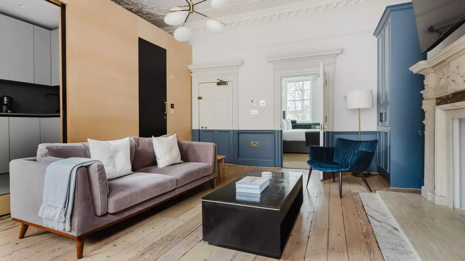 Flat Theobalds Road in Greater London