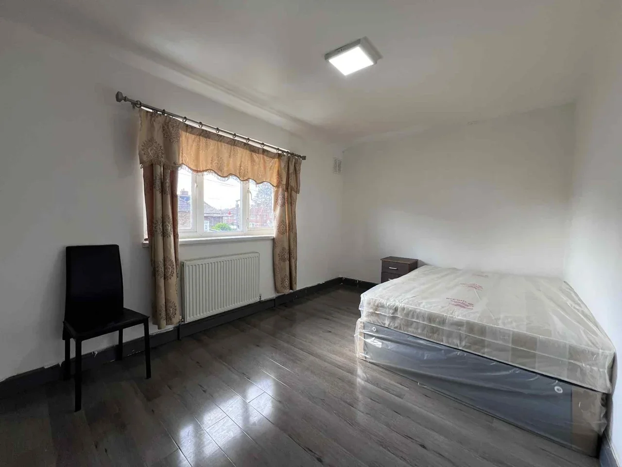 Room Langbrook Road in Greater London