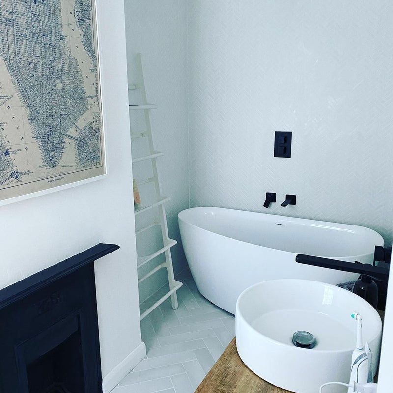 Room Rosebery Avenue in Greater London