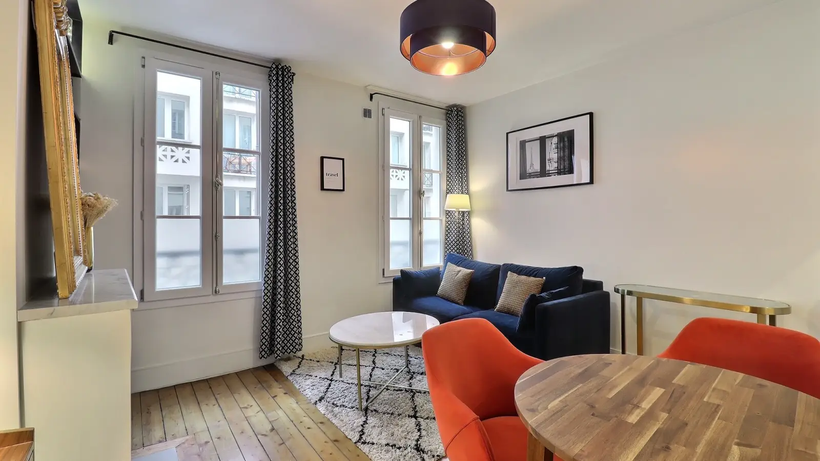 Flat Rue de Saussure in Paris