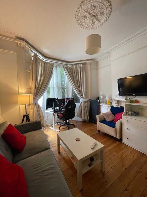 Room Lavender Sweep in Greater London