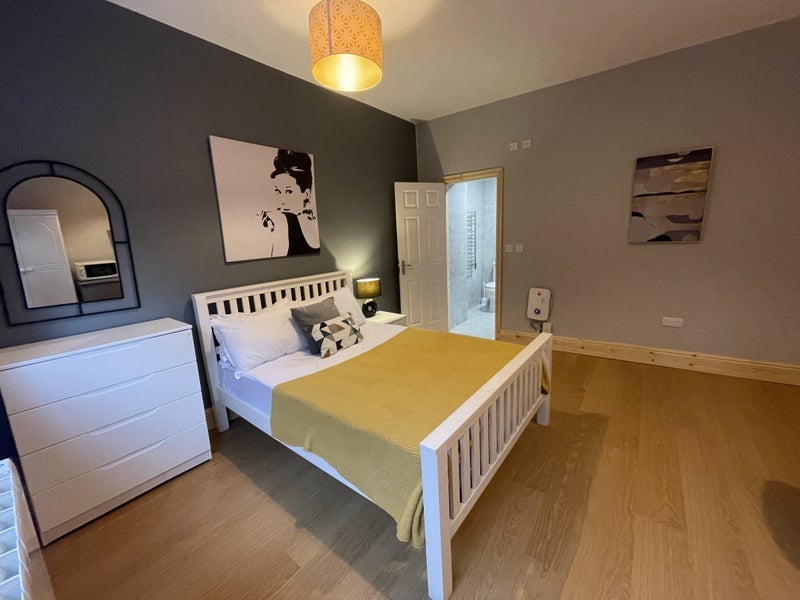 Room Himley Road in Dudley