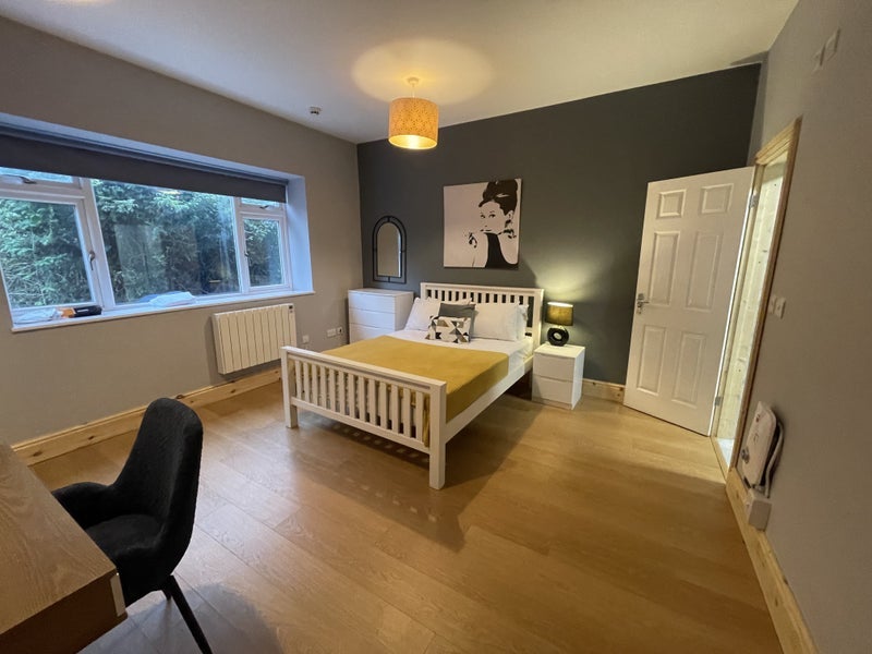Room Himley Road in Dudley