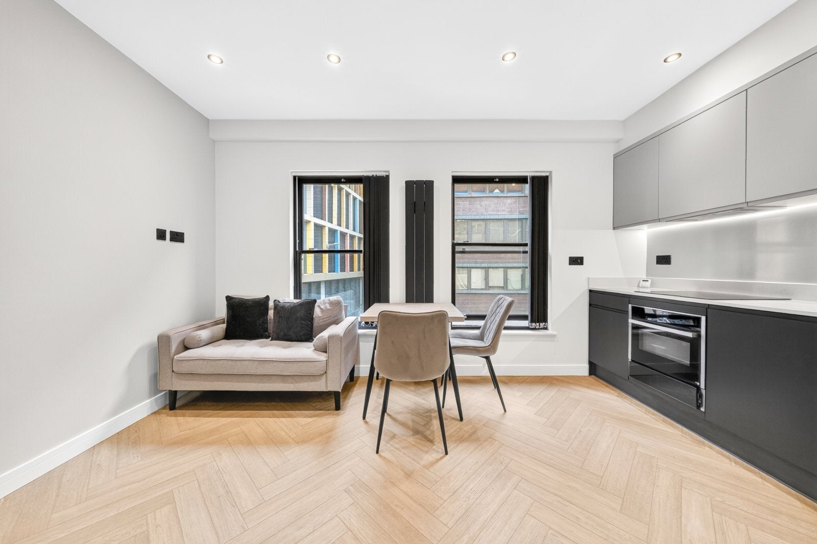 Flat Long Lane in City of London