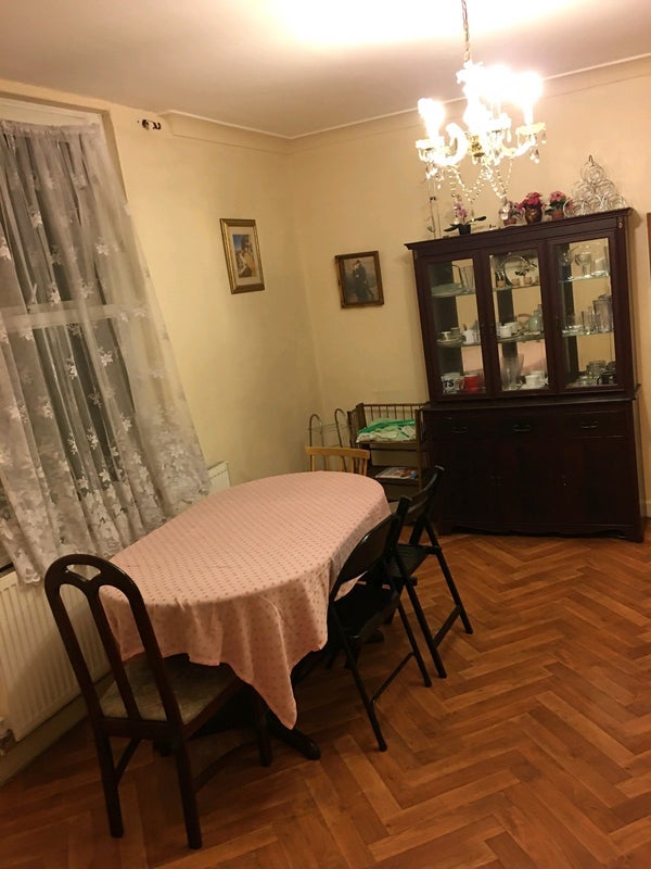 Room Cymmer Street in Cardiff