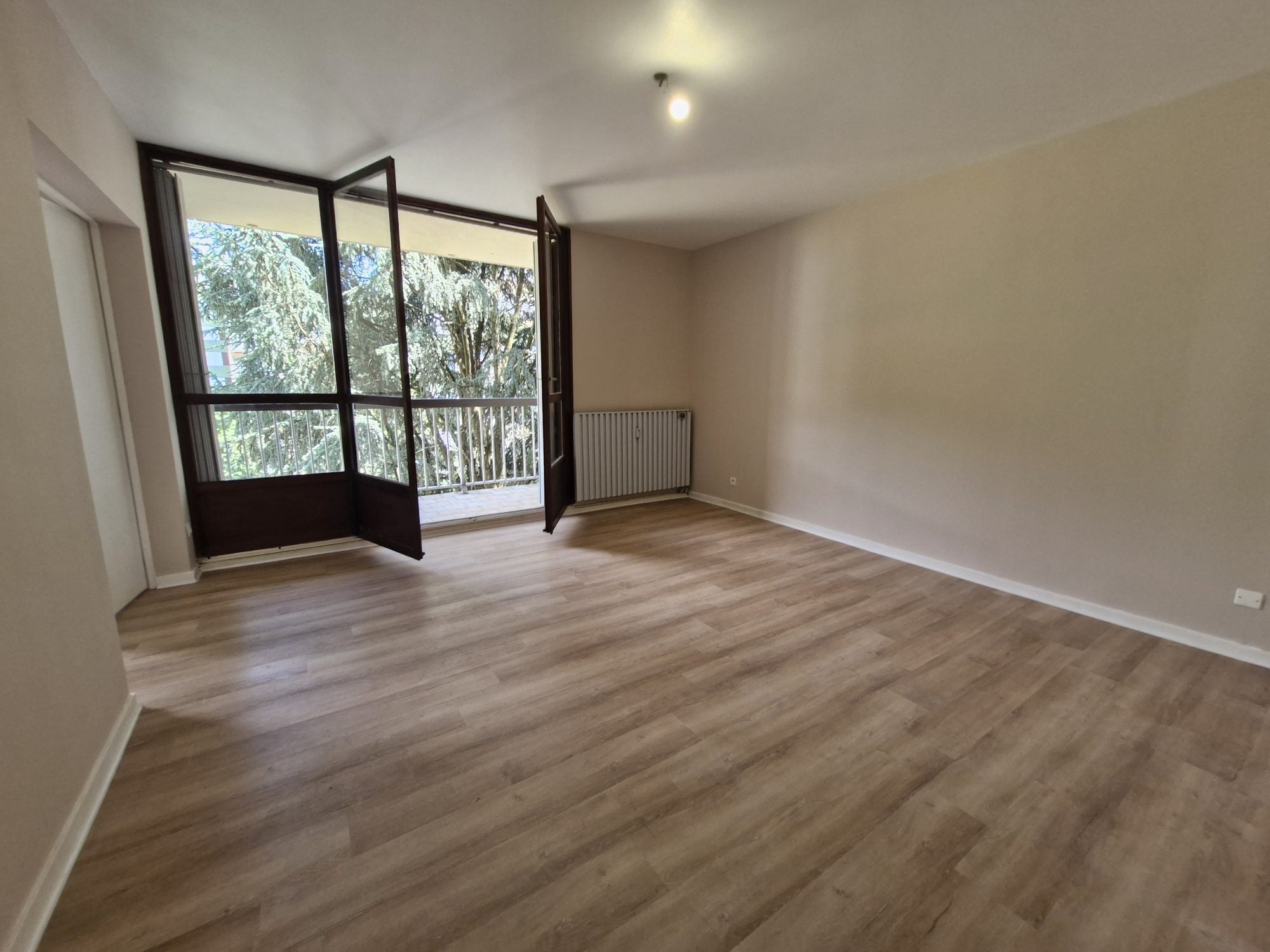 Flat Chemin de Charavel in Vienne