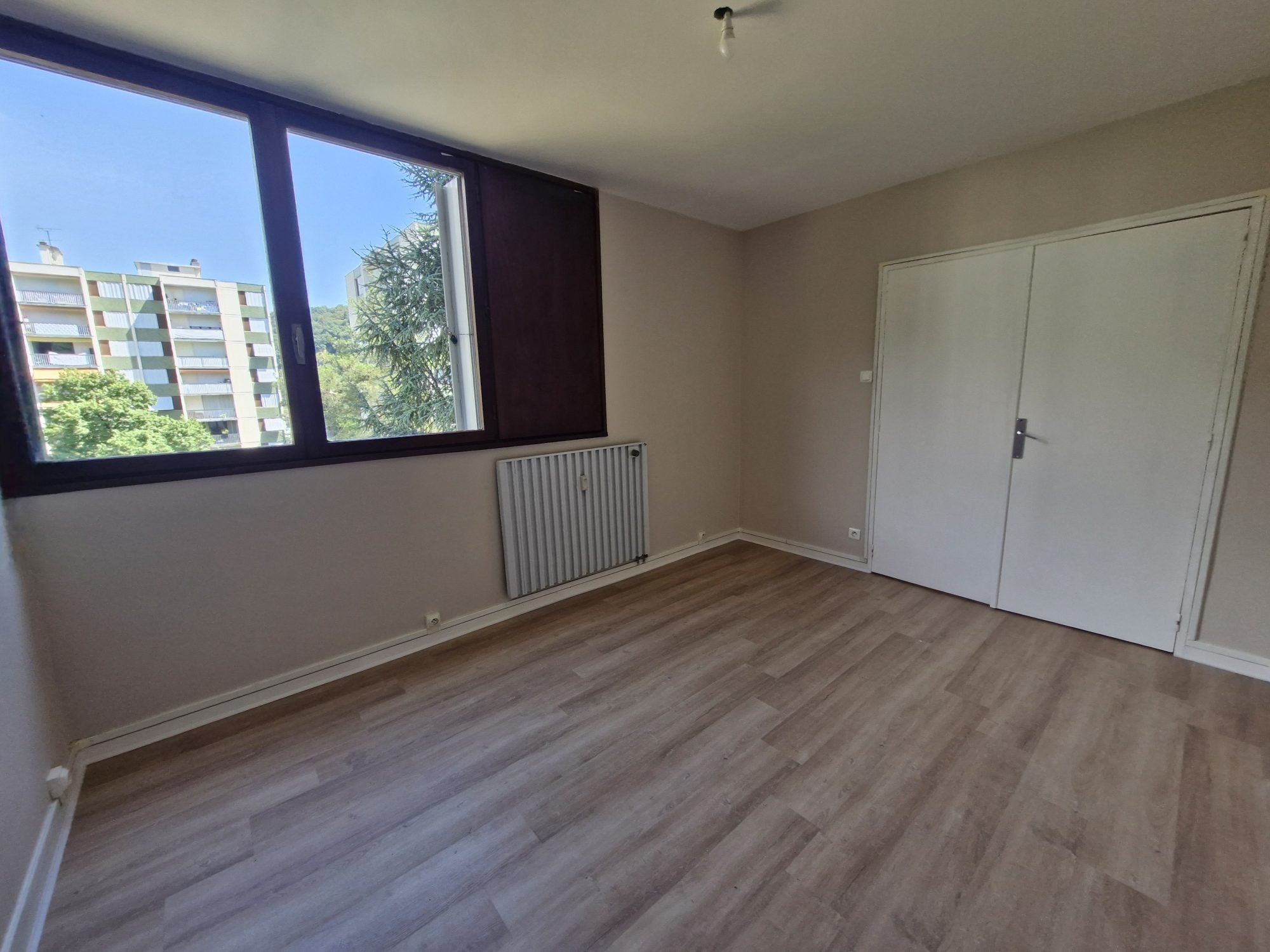 Flat Chemin de Charavel in Vienne