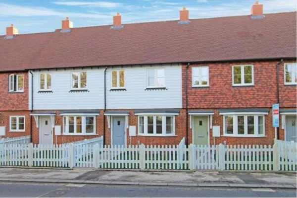 Flat High Street in Rother