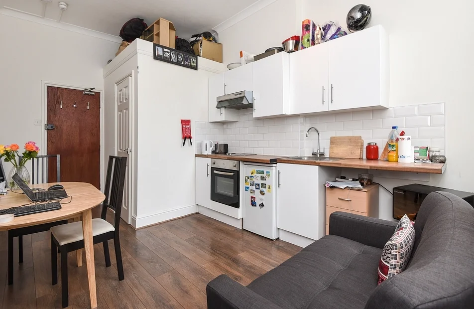 Flat Fordwych Road in Greater London