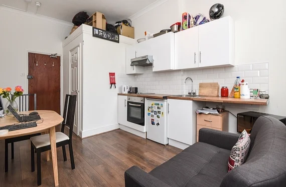 Flat Fordwych Road in Greater London