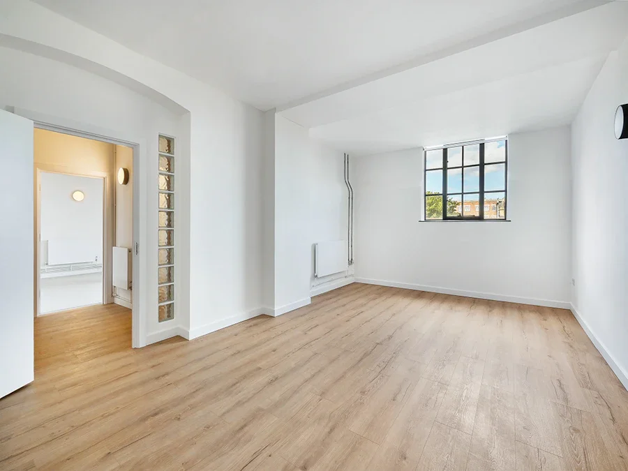Flat Tyssen Street in London
