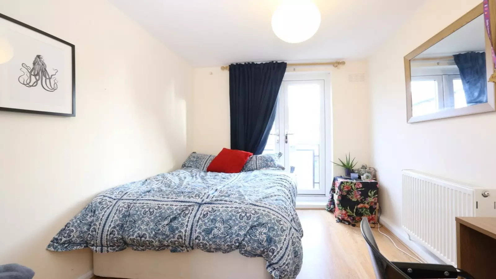 Flat Hereford Road in Greater London