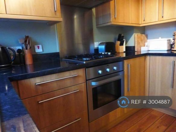 House Redgrave Close in Kettering