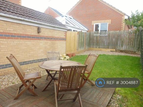 House Redgrave Close in Kettering