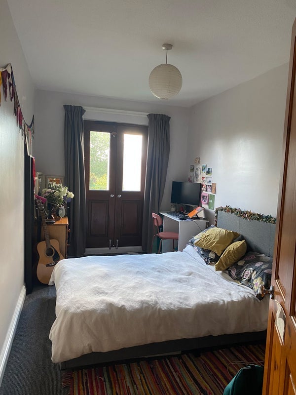 Flat Elladene Park in Manchester