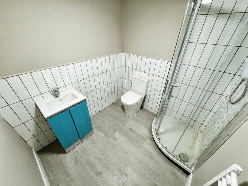 Flat Piccadilly in Stoke-on-Trent
