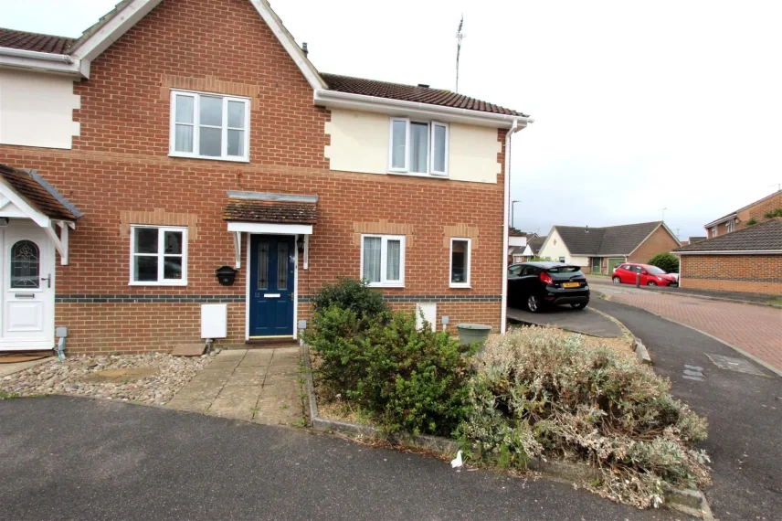House Tilbury Road in Rainham