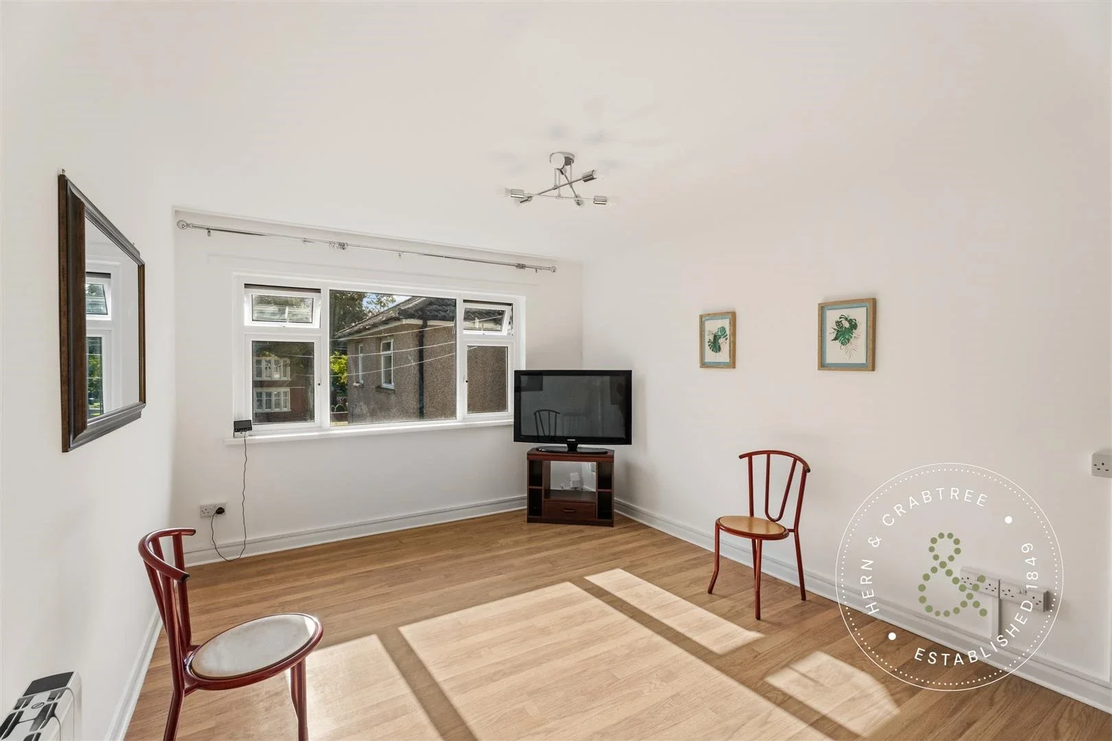 Flat Heathwood Road in Cardiff