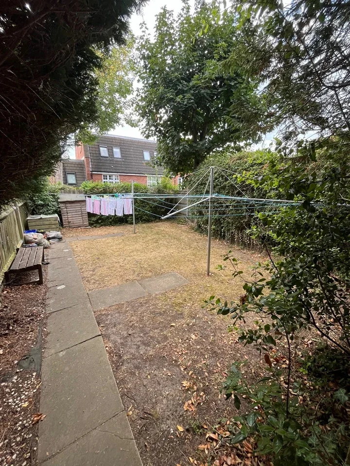 Room Albion Road in Greater London