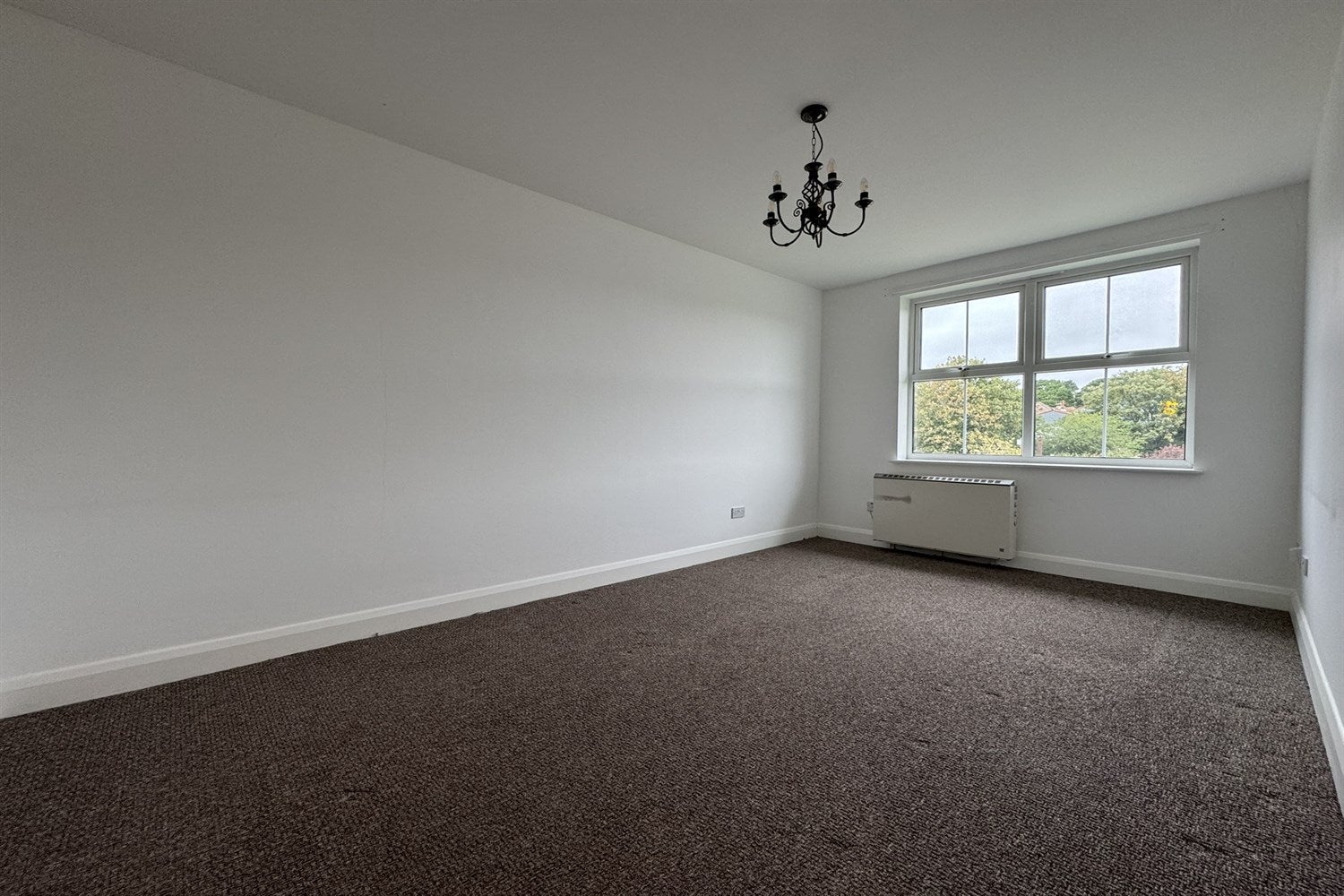Flat Manilla Road in Southend-on-Sea